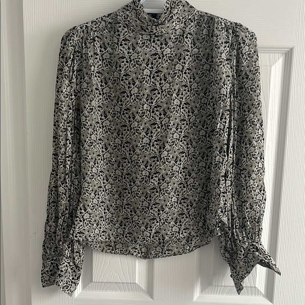 Elegant Black and White Patterned Women's Top